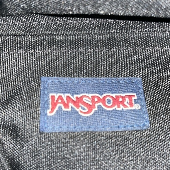 Jansport Black Fanny pack.  Excellent Condition. - Picture 3 of 7